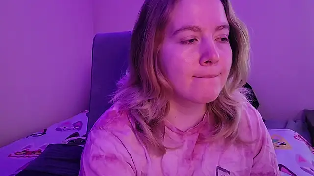 InternetFairy XO online show from 10-31-25, 06:21