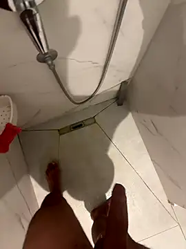 cagoulegrosse online show from 11-08-25, 09:40