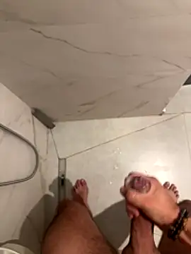 cagoulegrosse online show from 12-13-25, 08:37