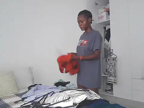 petiteebony 81 online show from 10-24-25, 05:06