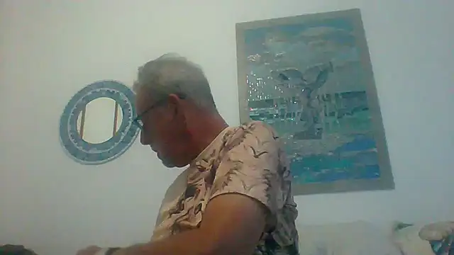 tuggy59 online show from 09-25-25, 04:40