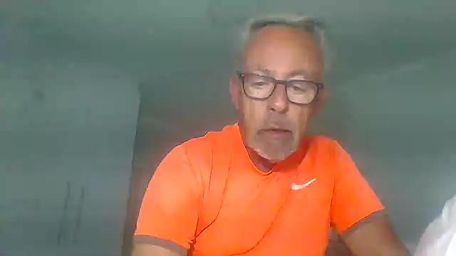 tuggy59 online show from 10-06-25, 04:46