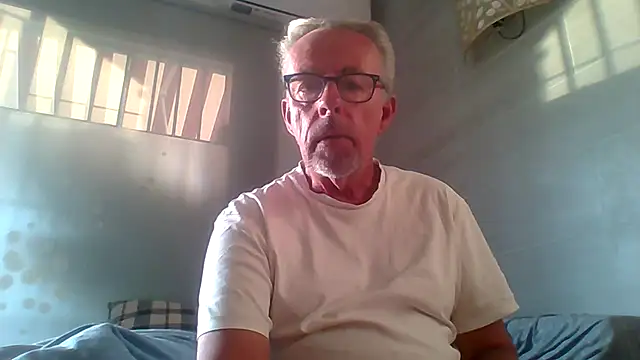 tuggy59 online show from 11-09-25, 07:23