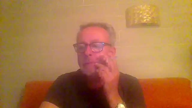 Snapshot of tuggy59 chatting on 05-18-26, 04:51 tuggy59 online show from 05-18-26, 04:51
