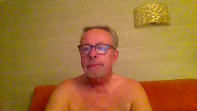 tuggy59 online show from 06-09-26, 03:29