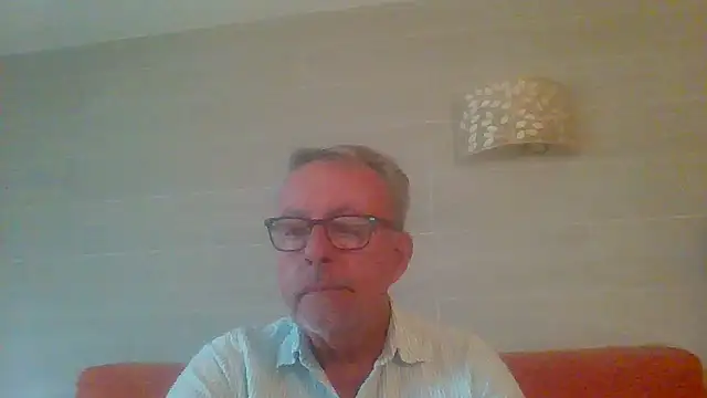 Snapshot of tuggy59 chatting on 04-26-26, 06:43 tuggy59 online show from 04-26-26, 06:43