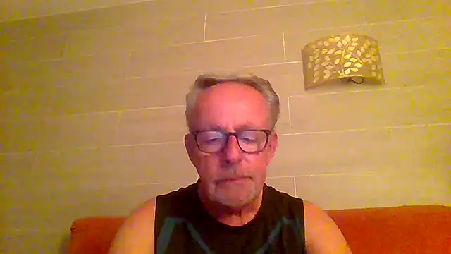 tuggy59 online show from 06-15-26, 04:34
