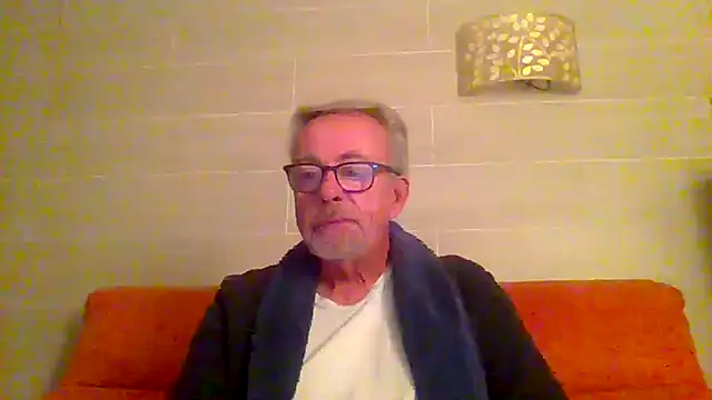 tuggy59 online show from 12-22-25, 06:02