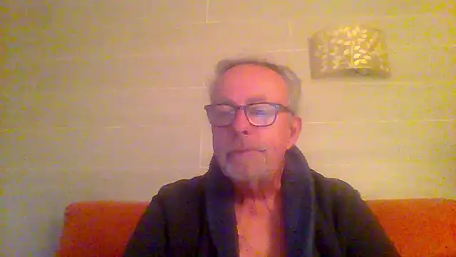 tuggy59 online show from 04-04-26, 05:47