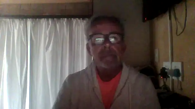 tuggy59 online show from 10-04-25, 05:20