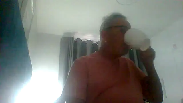 tuggy59 online show from 10-18-25, 04:14