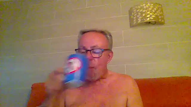 tuggy59 online show from 06-10-26, 05:08