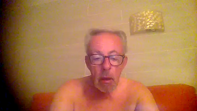 tuggy59 online show from 10-22-25, 05:40