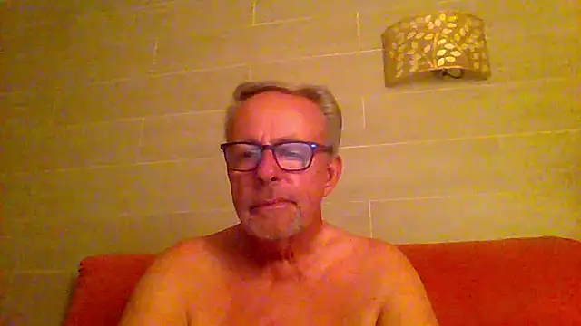 tuggy59 online show from 06-03-26, 08:24