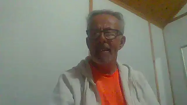 tuggy59 online show from 09-30-25, 06:41