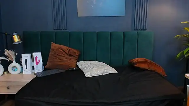 taylor bennet online show from 03-11-25, 06:30