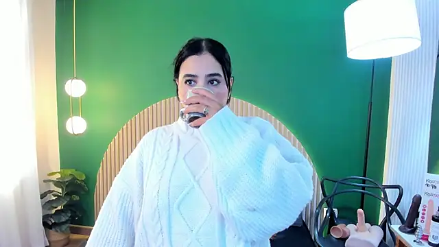 taylor bennet online show from 12-03-25, 12:04