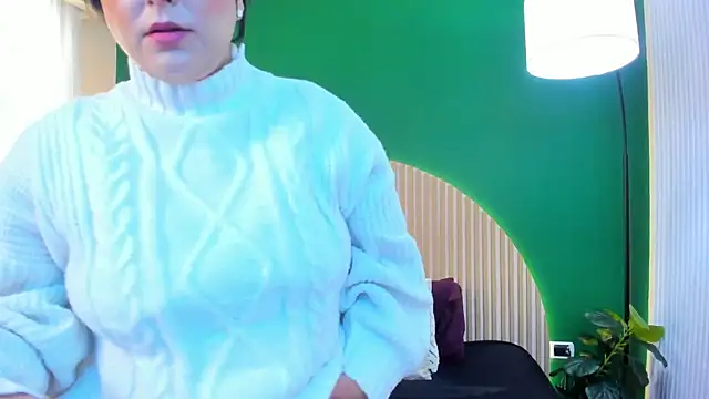 taylor bennet online show from 12-17-25, 11:48