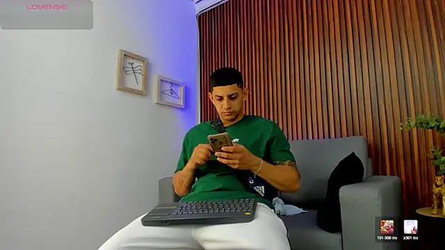 Alex cute77 online show from 03-25-26, 12:26