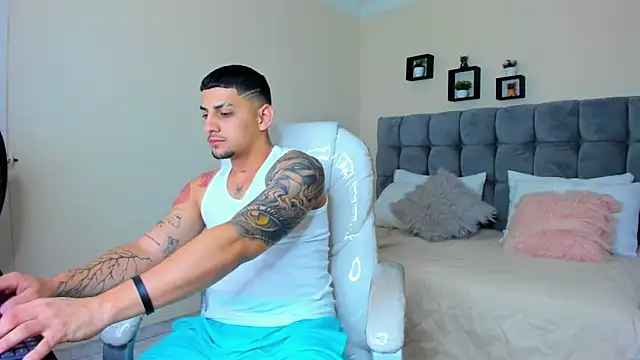 Alex cute77 online show from 03-19-25, 12:23