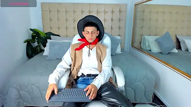 Alex cute77 online show from 11-05-25, 11:02