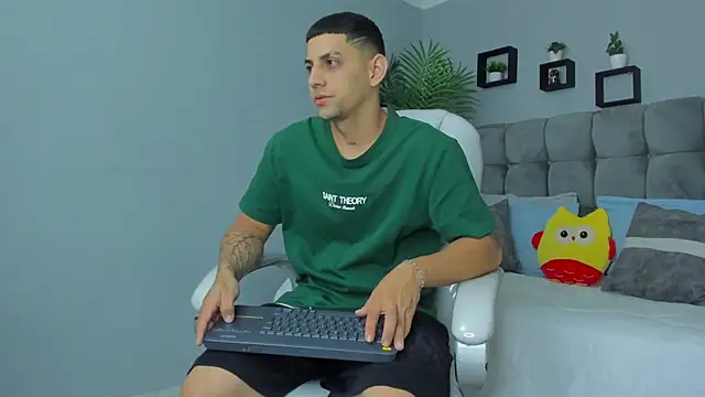 Alex cute77 online show from 05-21-26, 12:13
