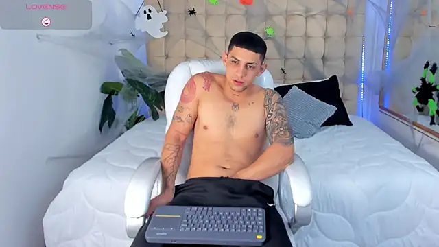 Alex cute77 online show from 10-22-25, 12:59