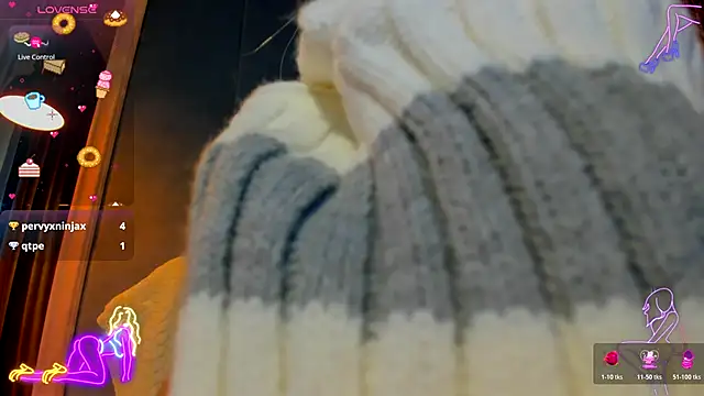 Sassy Teen online show from 11-18-25, 10:18