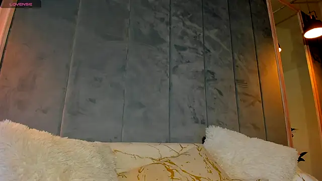 Sassy Teen online show from 11-24-25, 08:47