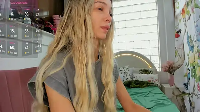 Snapshot of Sassy_Teen chatting on 07-16-26, 05:37 Sassy Teen online show from 07-16-26, 05:37