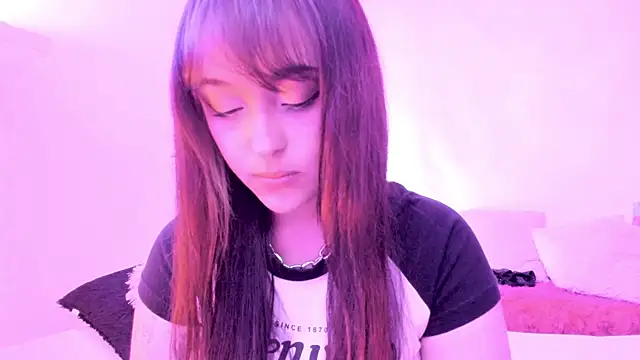 Gloomydoll online show from 12-17-25, 06:46