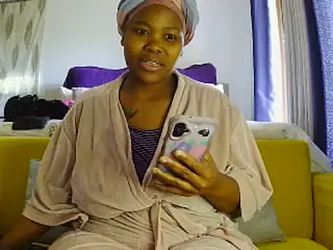 Snapshot of Real1SweetQueen chatting on 07-10-26, 08:47 Real1SweetQueen online show from 07-10-26, 08:47
