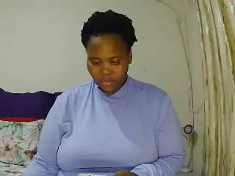 Snapshot of Real1SweetQueen chatting on 06-18-26, 05:07 Real1SweetQueen online show from 06-18-26, 05:07