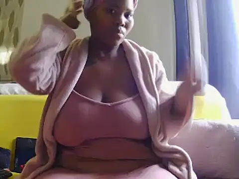 Snapshot of Real1SweetQueen chatting on 07-11-26, 08:36 Real1SweetQueen online show from 07-11-26, 08:36