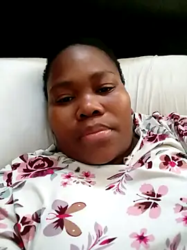 Real1SweetQueen online show from 11-04-25, 03:32