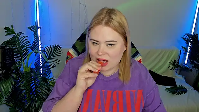 Akemi BBW online show from 02-14-25, 09:43