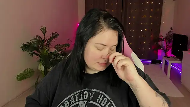 Akemi BBW online show from 10-07-25, 03:46