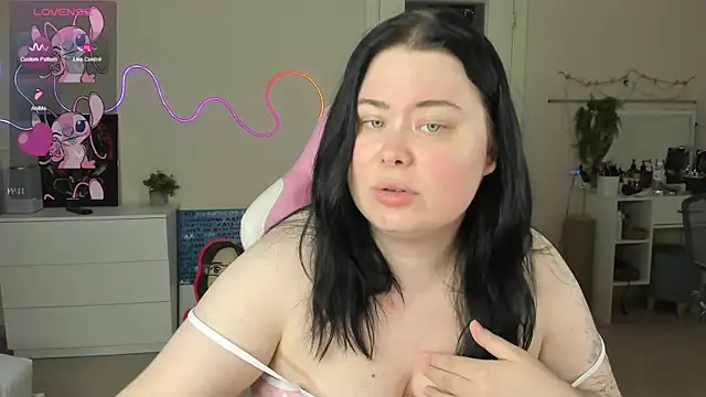 Snapshot of Akemi_BBW chatting on 07-16-26, 08:44 Akemi BBW online show from 07-16-26, 08:44