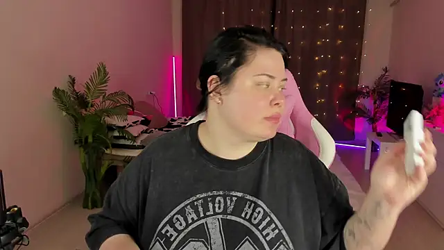 Akemi BBW online show from 09-19-25, 05:50