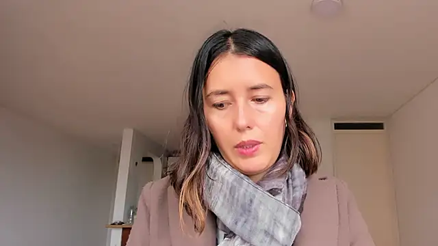 zoe jeane beker online show from 02-10-25, 08:21