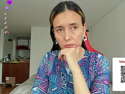 zoe jeane beker online show from 05-22-26, 07:45
