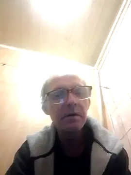 oksana722 online show from 10-18-25, 03:47