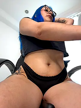 kaoticblue  online show from 09-08-25, 07:35