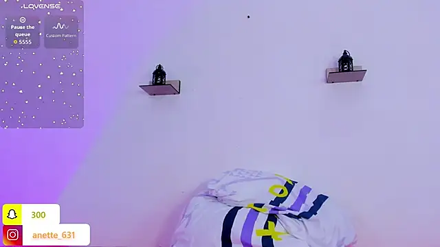 Anette  online show from 10-13-25, 07:59