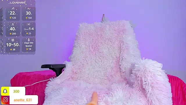 Anette  online show from 09-24-25, 07:20