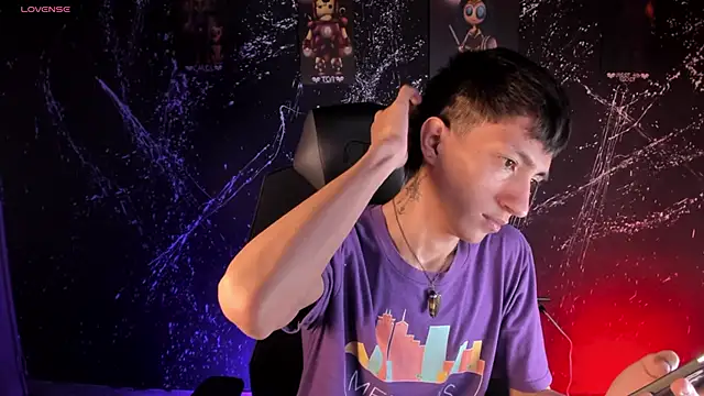 Snapshot of DereckCooperr chatting on 11-13-25, 10:24 DereckCooperr online show from 11-13-25, 10:24