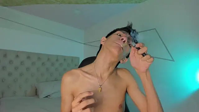 Snapshot of DereckCooperr chatting on 10-07-25, 10:44 DereckCooperr online show from 10-07-25, 10:44