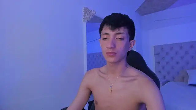 Snapshot of DereckCooperr chatting on 10-21-25, 10:09 DereckCooperr online show from 10-21-25, 10:09