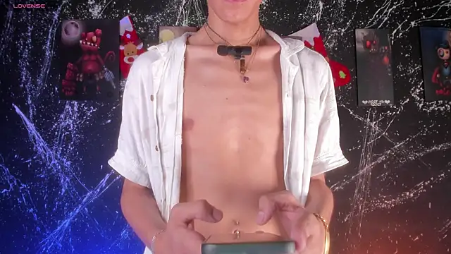 Snapshot of DereckCooperr chatting on 12-22-25, 10:43 DereckCooperr online show from 12-22-25, 10:43