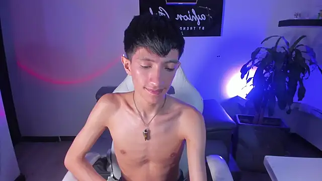 Snapshot of DereckCooperr chatting on 03-23-25, 03:54 DereckCooperr online show from 03-23-25, 03:54